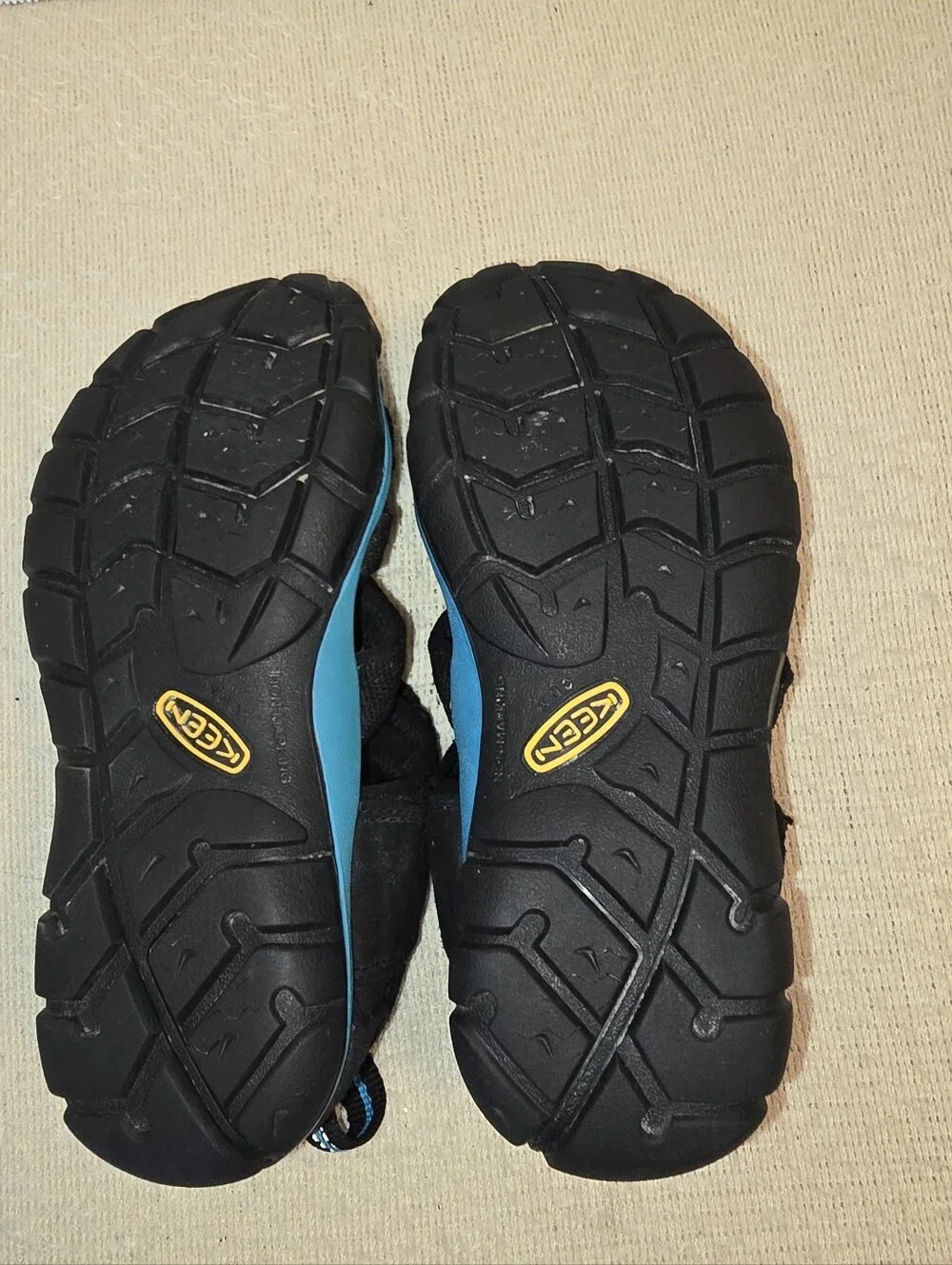 Keen Kids Seacamp II CNX Black and Blue Outdoor Sandals size 13